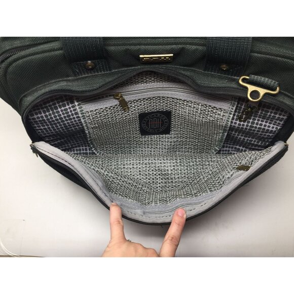 Ricardo Beverly Hills Green Zippered Carry On Travel Bag With Handles - Picture 11 of 14